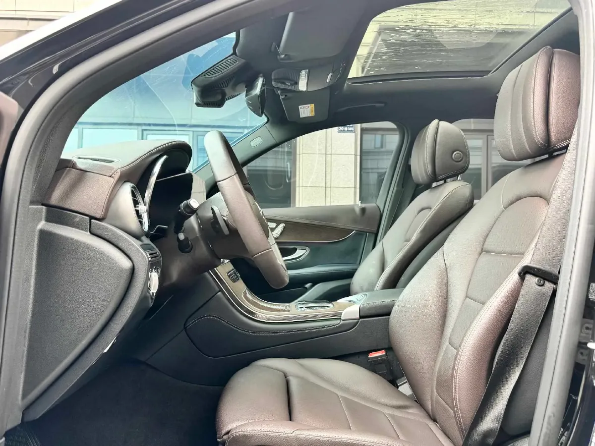 2020 Mercedes-Benz GLC Class 2.0T 258HP L4 9AT,autocango,china used car exporter,china ev exporter,chinese used car exporter,chinese used ev exporter