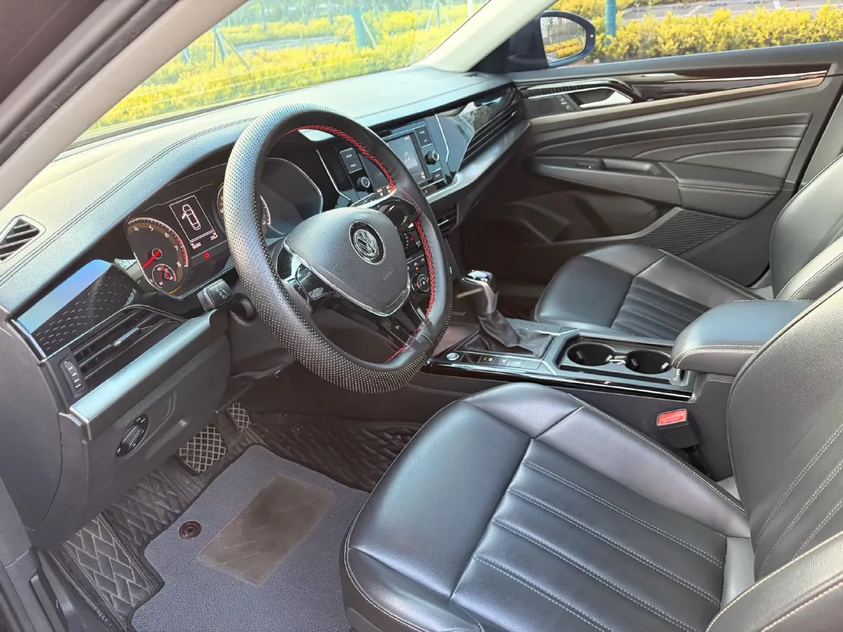 2019 Chevrolet Equinox 1.5T 180HP L4 6AT,autocango,china used car exporter,china ev exporter,chinese used car exporter,chinese used ev exporter