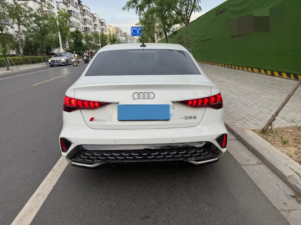 2025 Audi A3 1.5T 160HP L4 7DCT,autocango,china used car exporter,china ev exporter,chinese used car exporter,chinese used ev exporter