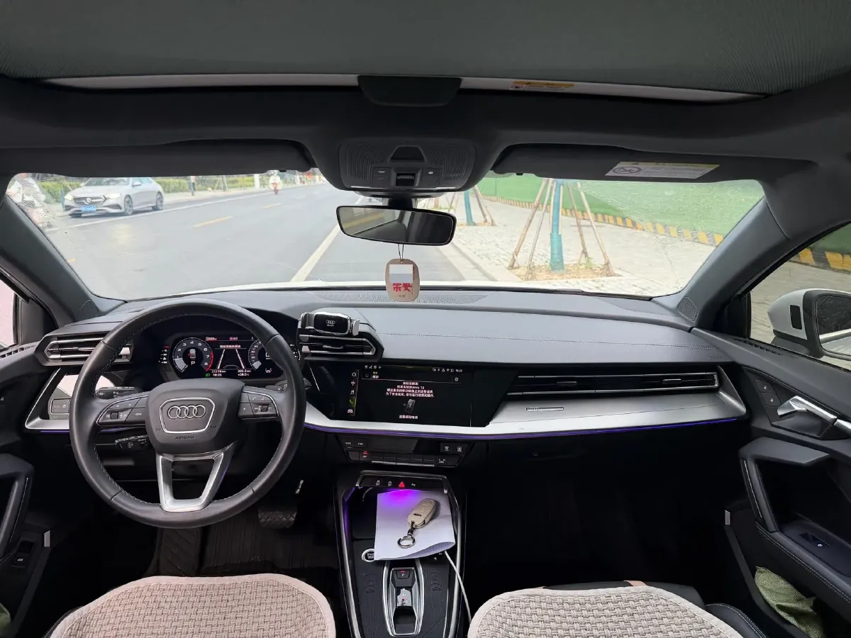 2025 Audi A3 1.5T 160HP L4 7DCT,autocango,china used car exporter,china ev exporter,chinese used car exporter,chinese used ev exporter