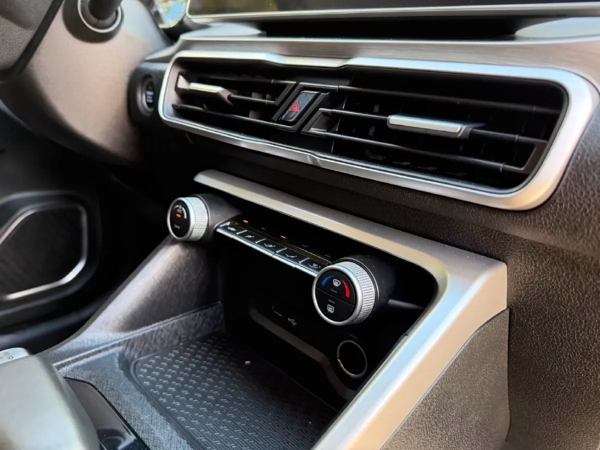 2021 Geely Coolray 1.4T 141HP L4 6DCT,autocango,china used car exporter,china ev exporter,chinese used car exporter,chinese used ev exporter