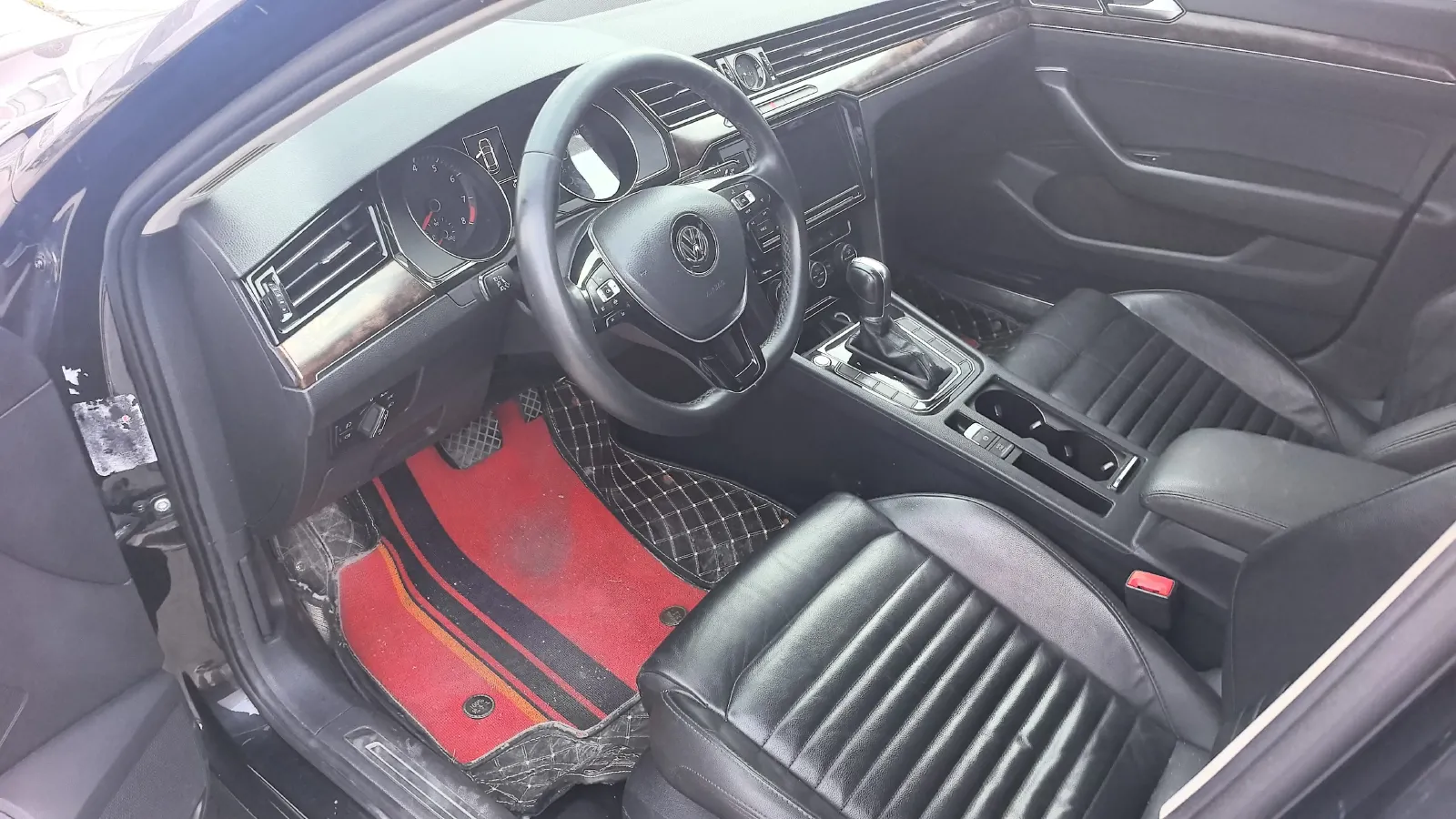 2019 Volkswagen Magotan 2.0T 186HP L4 7DCT,autocango,china used car exporter,china ev exporter,chinese used car exporter,chinese used ev exporter