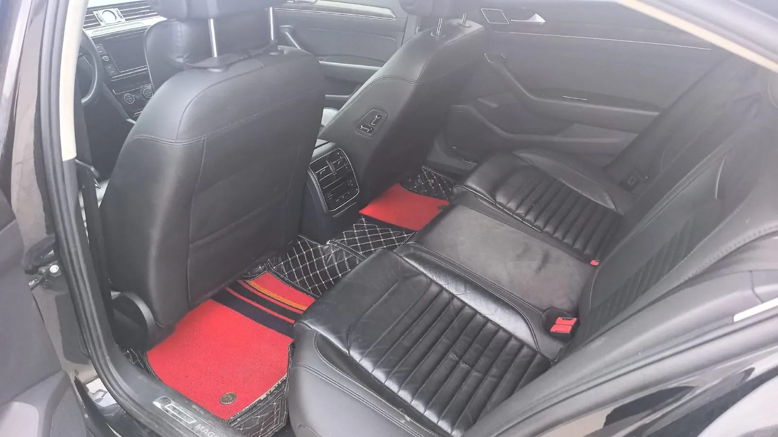 2019 Volkswagen Magotan 2.0T 186HP L4 7DCT,autocango,china used car exporter,china ev exporter,chinese used car exporter,chinese used ev exporter