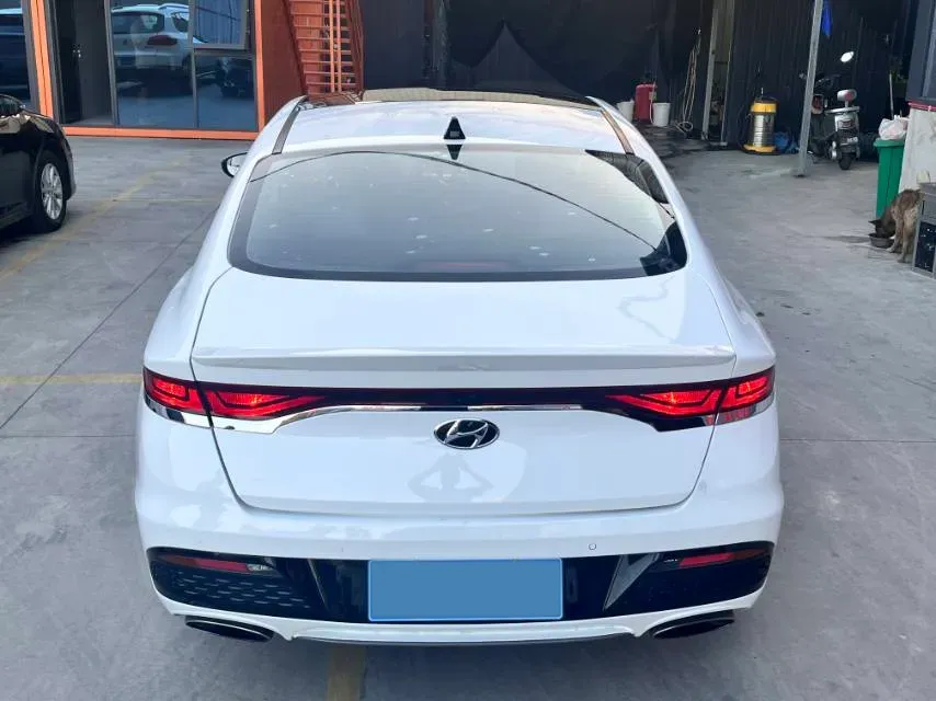 2019 Hyundai La Festa 1.6T 190HP L4 7DCT,autocango,china used car exporter,china ev exporter,chinese used car exporter,chinese used ev exporter