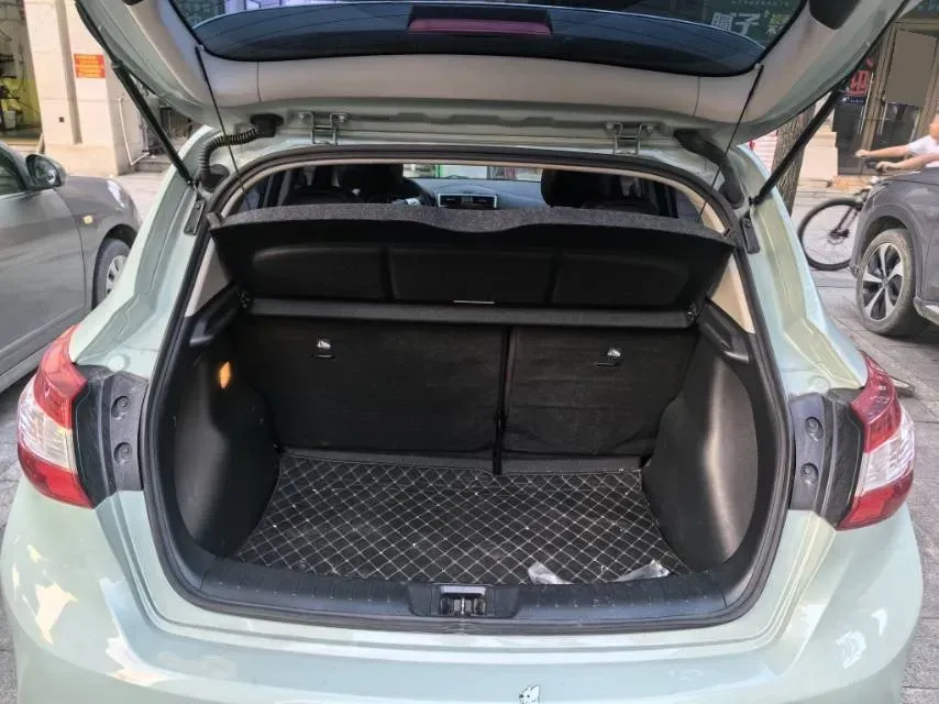 2023 Nissan Tiida 1.6L 122HP L4 CVT,autocango,china used car exporter,china ev exporter,chinese used car exporter,chinese used ev exporter