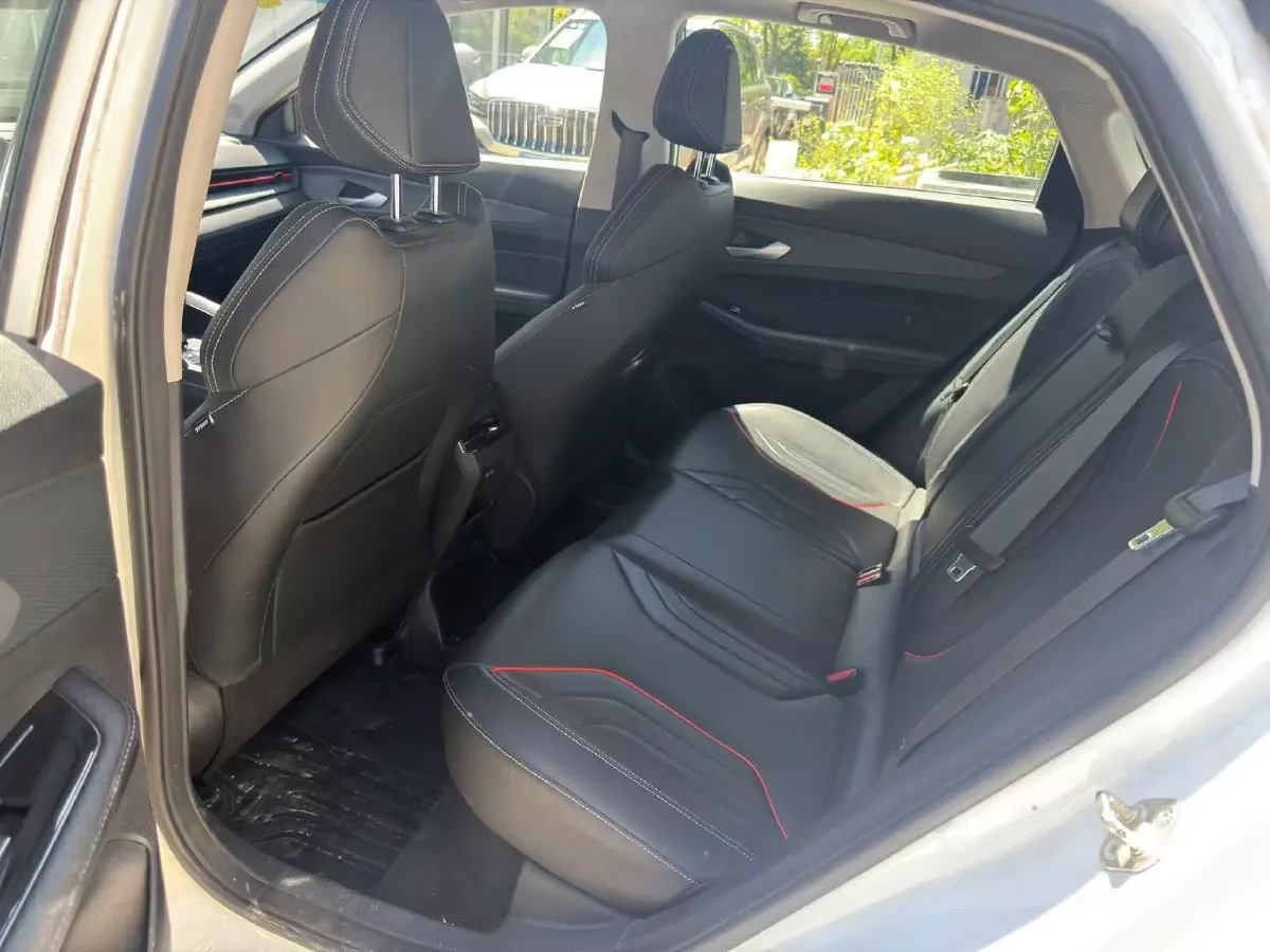 2022 Geely Binray 1.5T 181HP L4 7DCT,autocango,china used car exporter,china ev exporter,chinese used car exporter,chinese used ev exporter