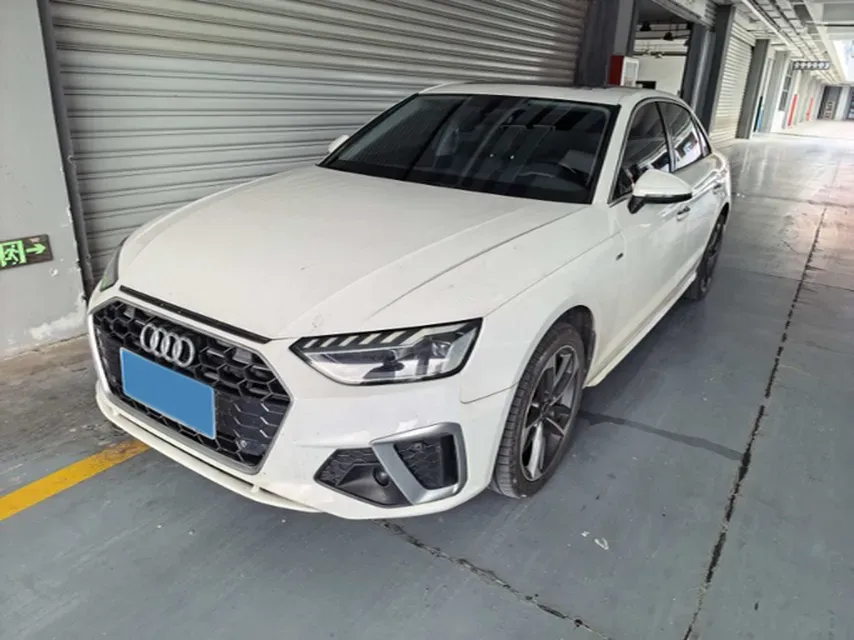 2022 Audi A4L 2.0T 190HP L4 7DCT,autocango,china used car exporter,china ev exporter,chinese used car exporter,chinese used ev exporter