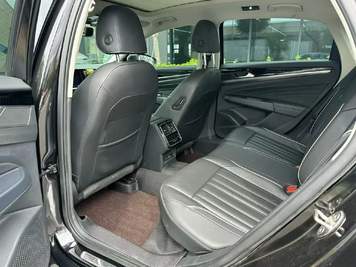 2022 Skoda Kodiak GT 2.0T 186HP L4 7DCT,autocango,china used car exporter,china ev exporter,chinese used car exporter,chinese used ev exporter