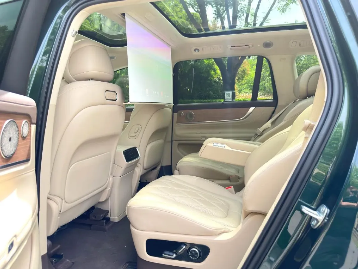 2024 AITO AITO M9 1.5T 152HP L4 REEV 42KWH,autocango,china used car exporter,china ev exporter,chinese used car exporter,chinese used ev exporter