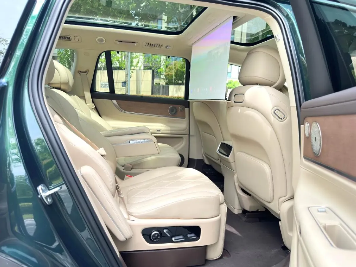 2024 AITO AITO M9 1.5T 152HP L4 REEV 42KWH,autocango,china used car exporter,china ev exporter,chinese used car exporter,chinese used ev exporter