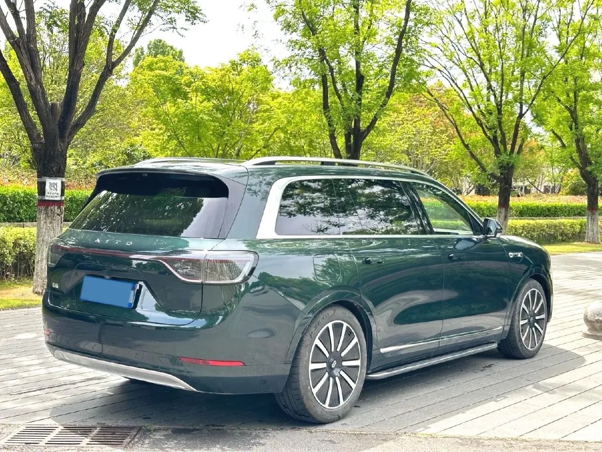 2024 AITO AITO M9 1.5T 152HP L4 REEV 42KWH,autocango,china used car exporter,china ev exporter,chinese used car exporter,chinese used ev exporter