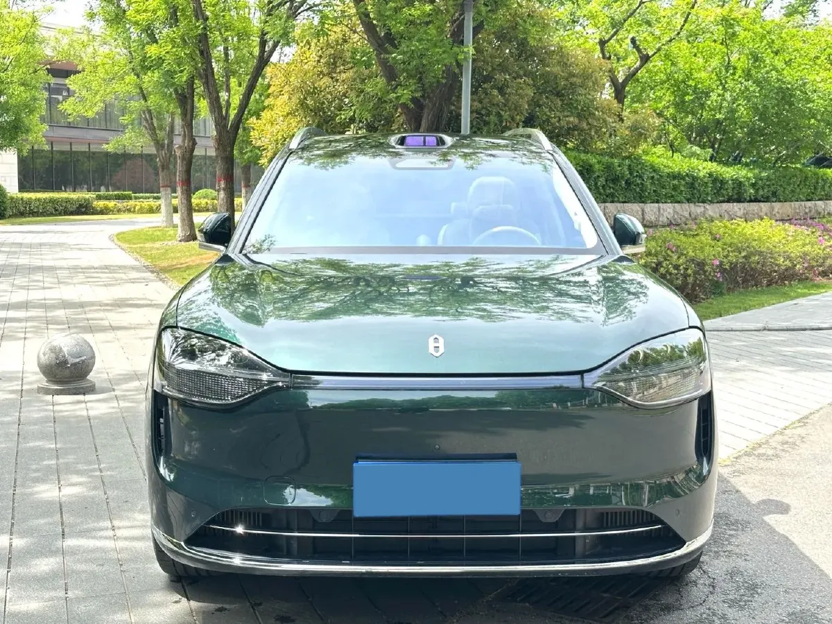 2024 AITO AITO M9 1.5T 152HP L4 REEV 42KWH,autocango,china used car exporter,china ev exporter,chinese used car exporter,chinese used ev exporter