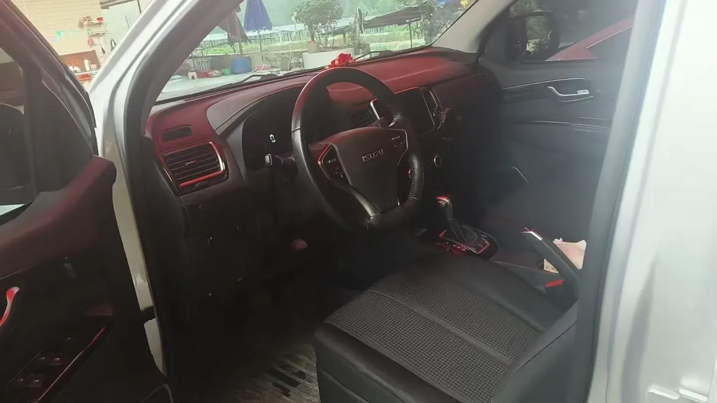 2020 Isuzu LingTuo 2.5T 150HP L4 6AT,autocango,china used car exporter,china ev exporter,chinese used car exporter,chinese used ev exporter