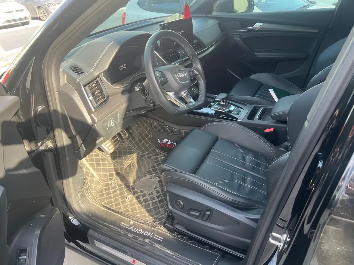 2023 Audi Q5L 2.0T 190HP L4 7DCT,autocango,china used car exporter,china ev exporter,chinese used car exporter,chinese used ev exporter