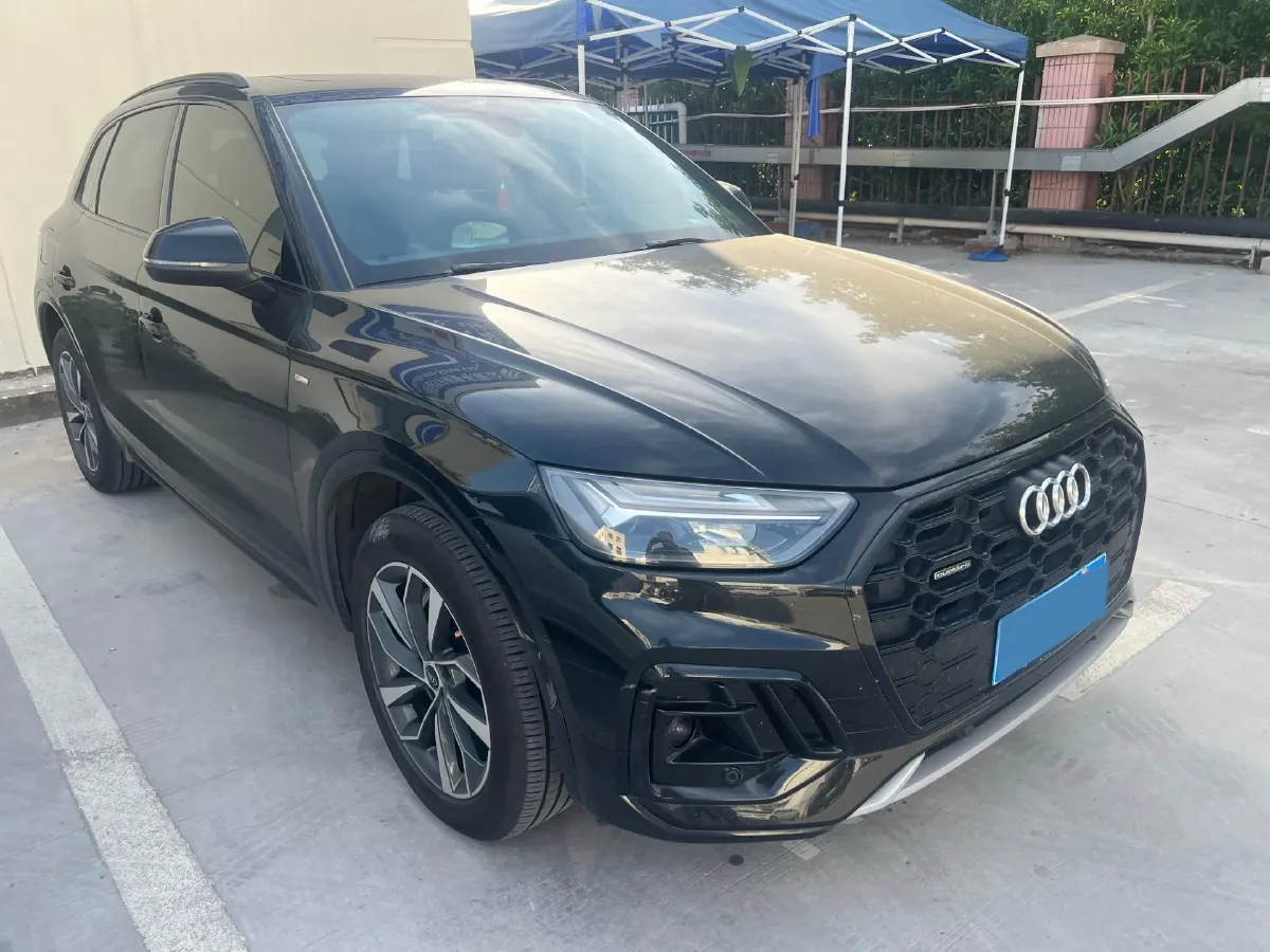 2023 Audi Q5L 2.0T 190HP L4 7DCT,autocango,china used car exporter,china ev exporter,chinese used car exporter,chinese used ev exporter
