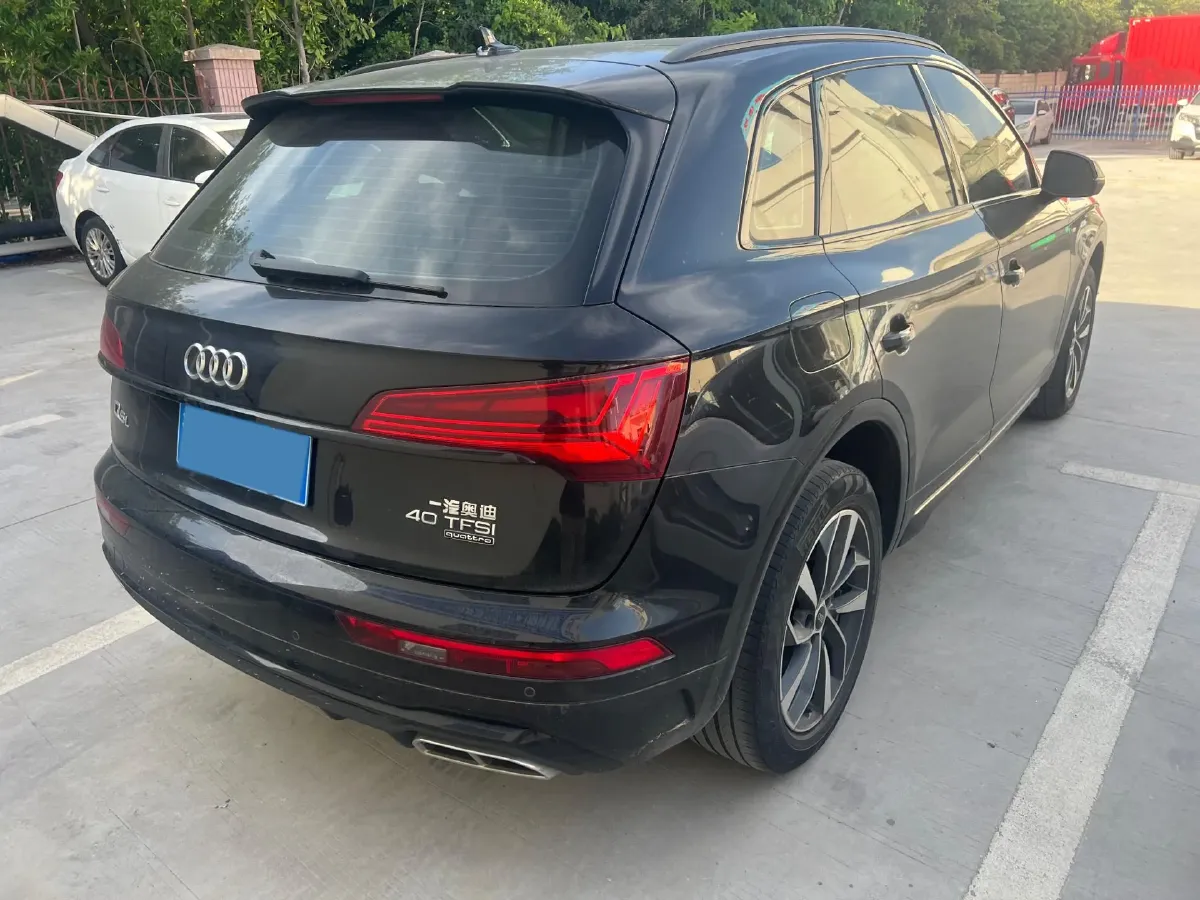 2023 Audi Q5L 2.0T 190HP L4 7DCT,autocango,china used car exporter,china ev exporter,chinese used car exporter,chinese used ev exporter