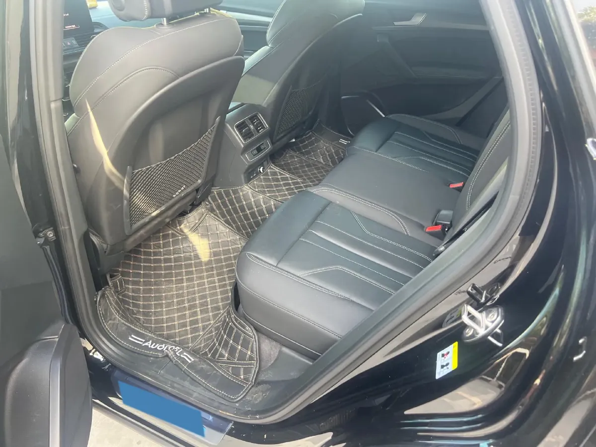 2023 Audi Q5L 2.0T 190HP L4 7DCT,autocango,china used car exporter,china ev exporter,chinese used car exporter,chinese used ev exporter