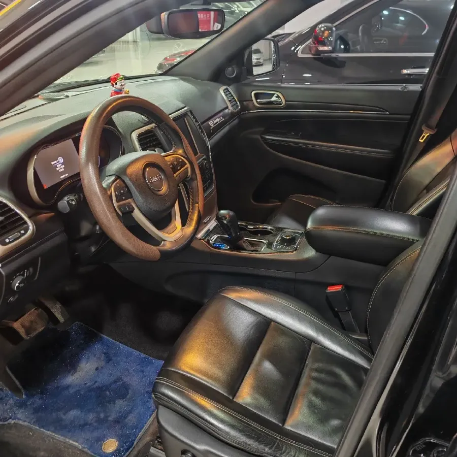 2017 Jeep Grand Cherokee 3.0L 234HP V6 8AT,autocango,china used car exporter,china ev exporter,chinese used car exporter,chinese used ev exporter