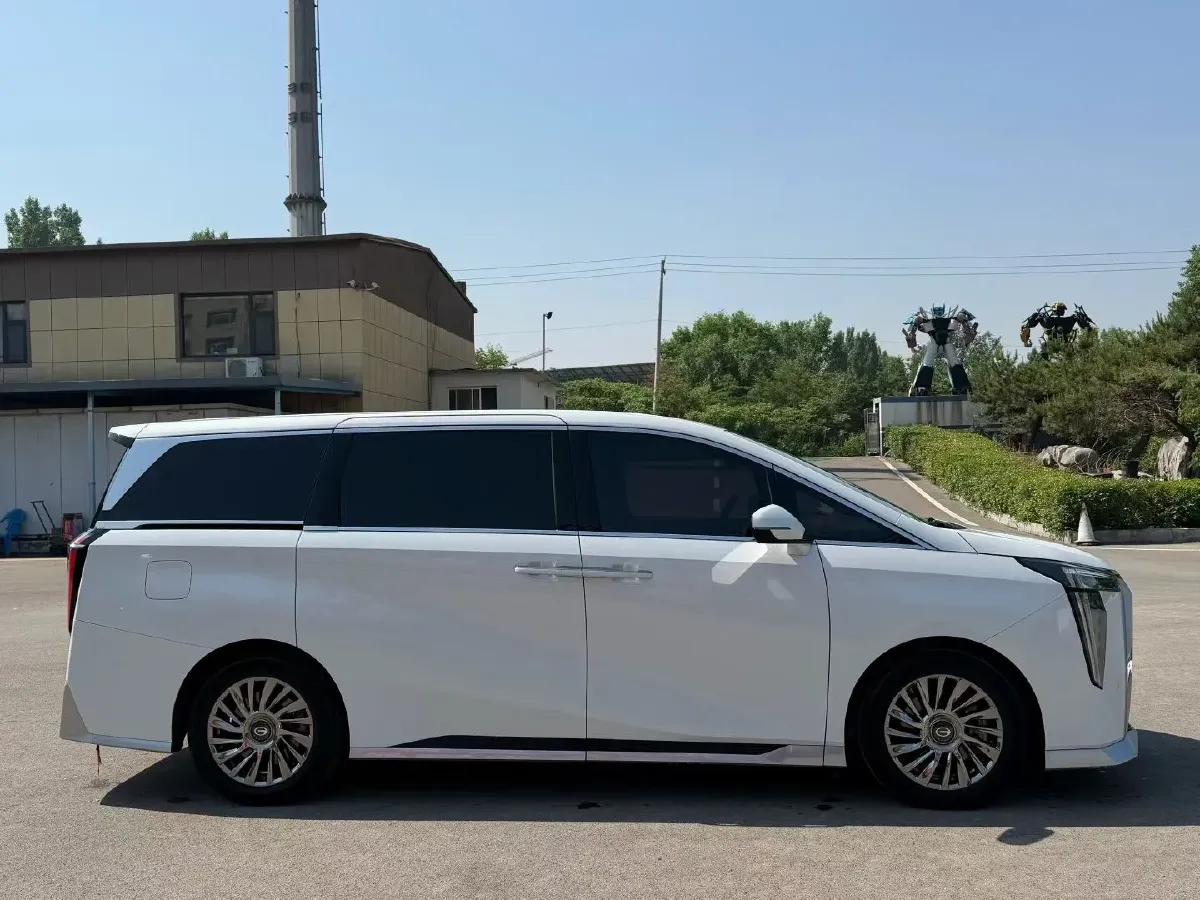 2023 GAC Trumpchi M8 2.0T 190HP L4 E-CVT Hybrid,autocango,china used car exporter,china ev exporter,chinese used car exporter,chinese used ev exporter