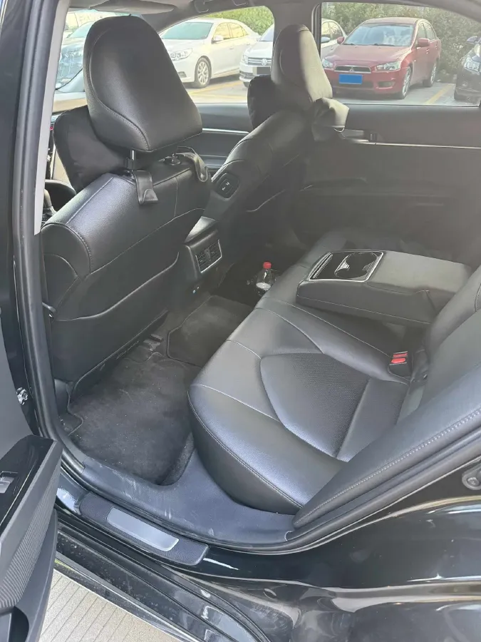 2021 Toyota Camry 2.5L 209HP L4 8AT,autocango,china used car exporter,china ev exporter,chinese used car exporter,chinese used ev exporter