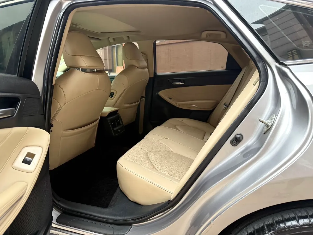 2019 Toyota Avalon 2.0L 178HP L4 CVT,autocango,china used car exporter,china ev exporter,chinese used car exporter,chinese used ev exporter