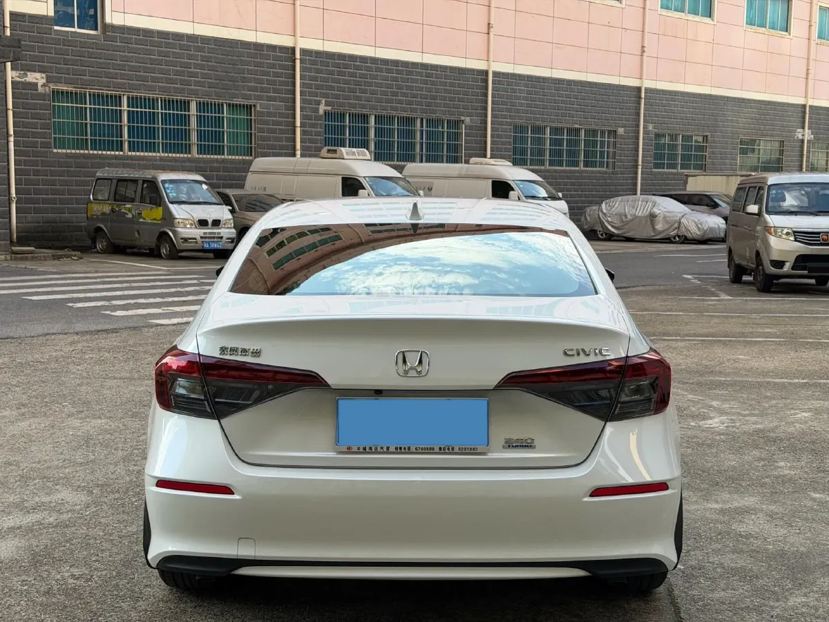 2025 Honda Civic 1.5T 182HP L4 CVT,autocango,china used car exporter,china ev exporter,chinese used car exporter,chinese used ev exporter