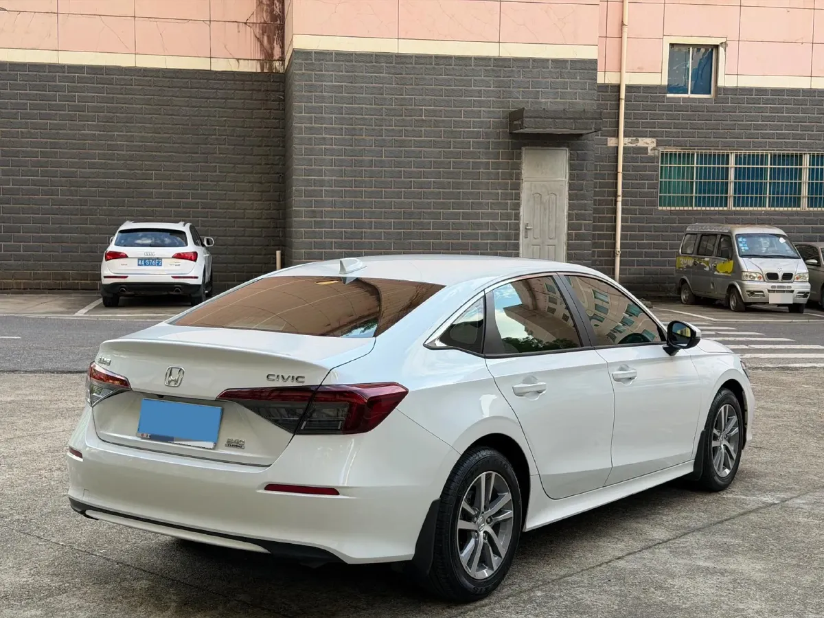 2025 Honda Civic 1.5T 182HP L4 CVT,autocango,china used car exporter,china ev exporter,chinese used car exporter,chinese used ev exporter