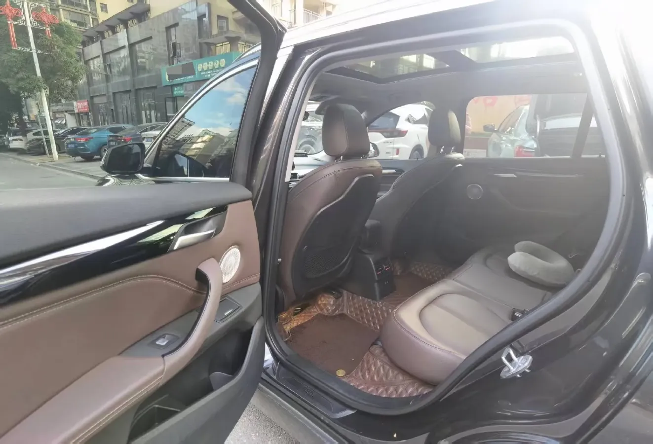 2022 BMW X1 2.0T 192HP L4 7DCT,autocango,china used car exporter,china ev exporter,chinese used car exporter,chinese used ev exporter