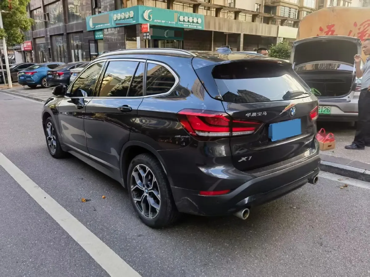 2022 BMW X1 2.0T 192HP L4 7DCT,autocango,china used car exporter,china ev exporter,chinese used car exporter,chinese used ev exporter