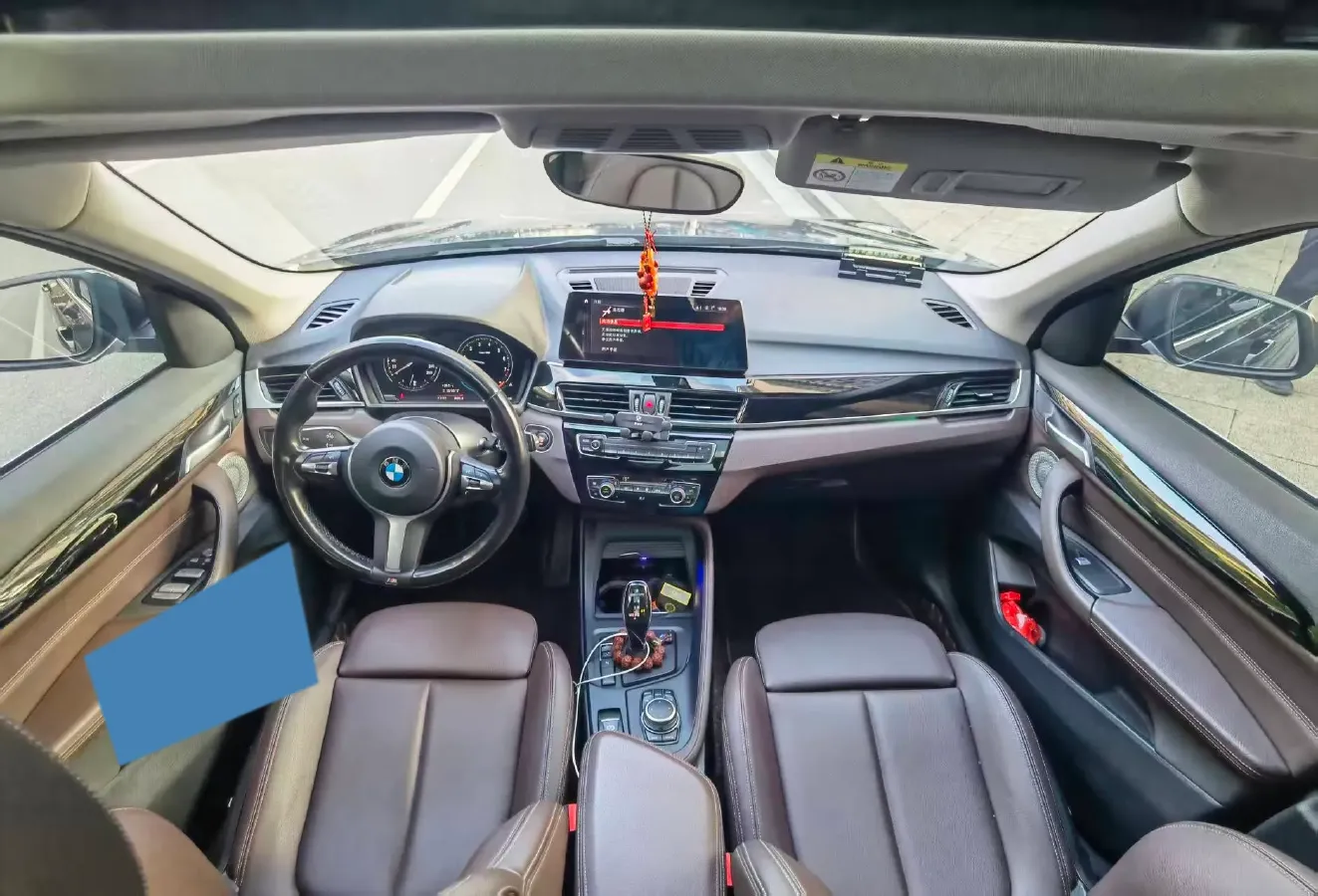 2022 BMW X1 2.0T 192HP L4 7DCT,autocango,china used car exporter,china ev exporter,chinese used car exporter,chinese used ev exporter