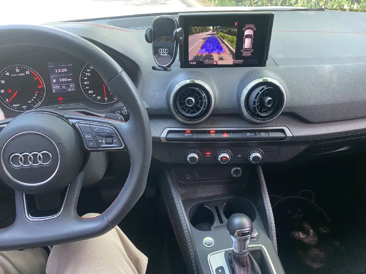 2022 Audi Q2L 1.4T 150HP L4 7DCT,autocango,china used car exporter,china ev exporter,chinese used car exporter,chinese used ev exporter