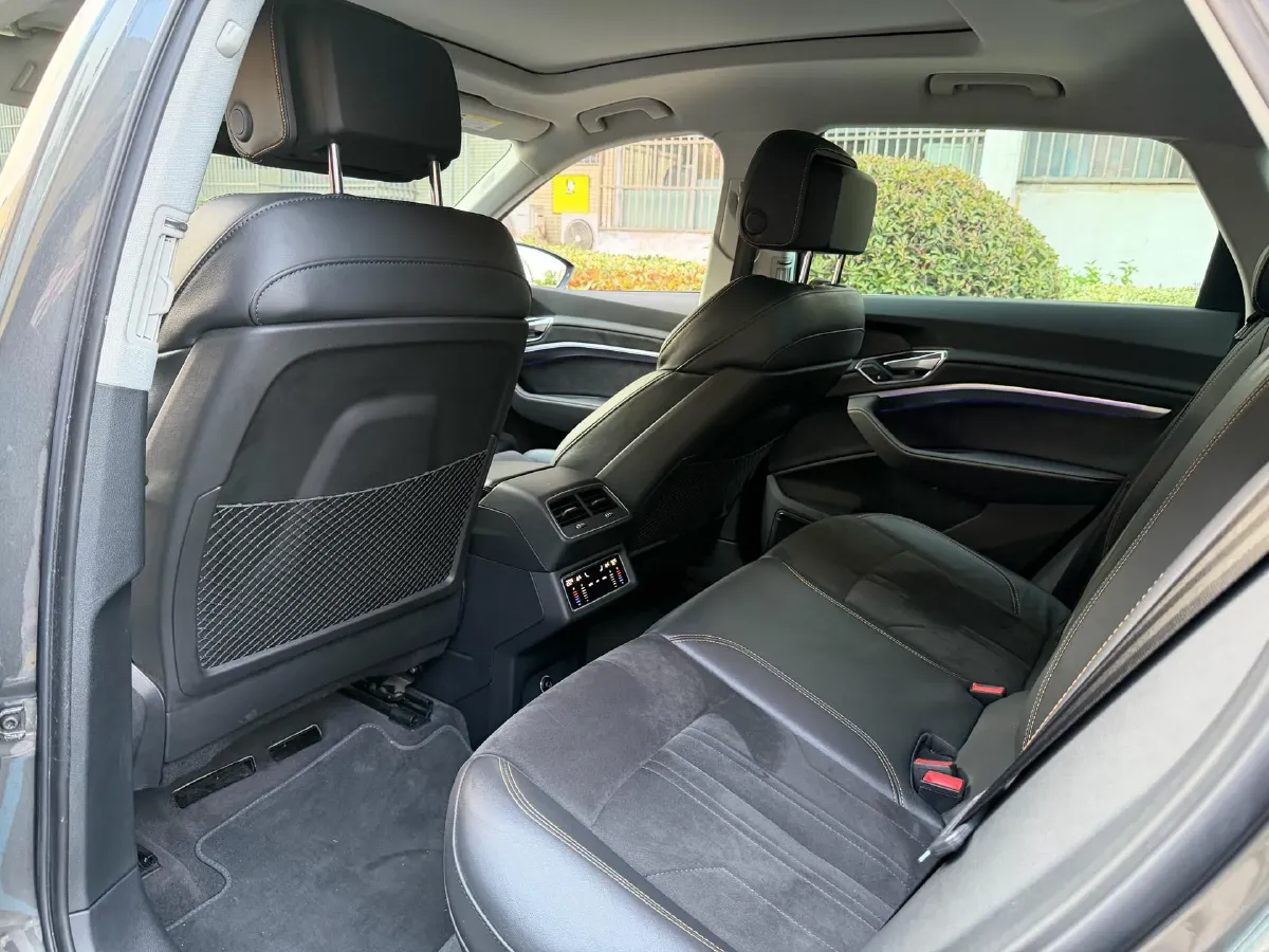 2021 Audi e-tron BEV 96.7KWH,autocango,china used car exporter,china ev exporter,chinese used car exporter,chinese used ev exporter