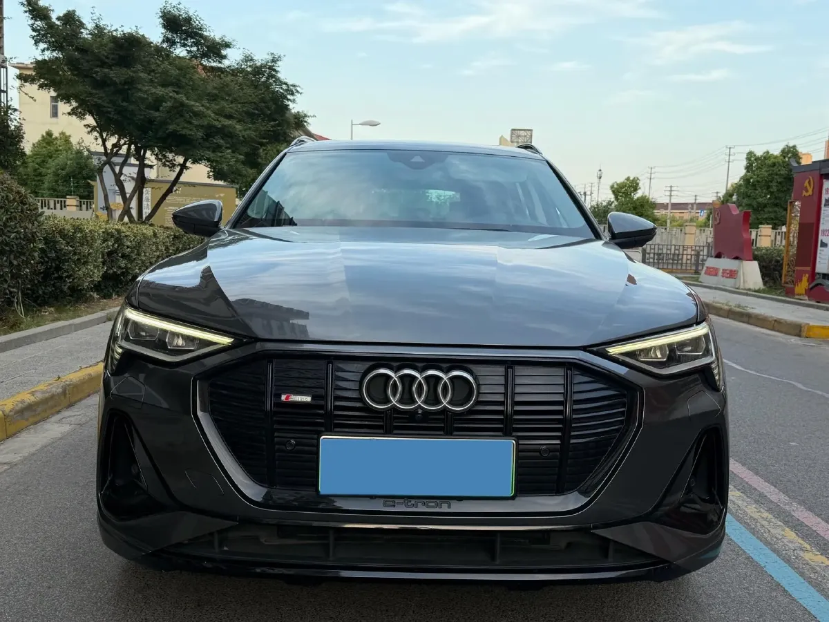 2021 Audi e-tron BEV 96.7KWH,autocango,china used car exporter,china ev exporter,chinese used car exporter,chinese used ev exporter