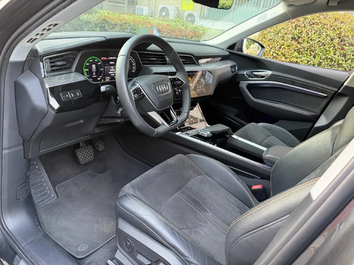 2021 Audi e-tron BEV 96.7KWH,autocango,china used car exporter,china ev exporter,chinese used car exporter,chinese used ev exporter