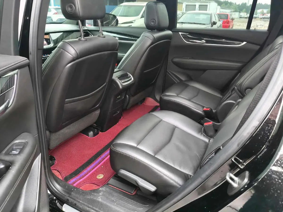 2022 Cadillac XT6 2.0T 237HP L4 9AT,autocango,china used car exporter,china ev exporter,chinese used car exporter,chinese used ev exporter
