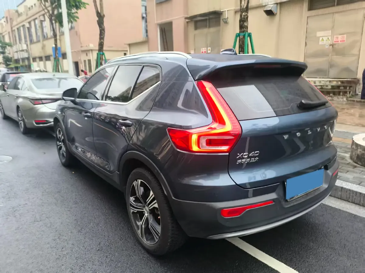 2021 Volvo XC40 2.0T 190HP L4 8AT,autocango,china used car exporter,china ev exporter,chinese used car exporter,chinese used ev exporter