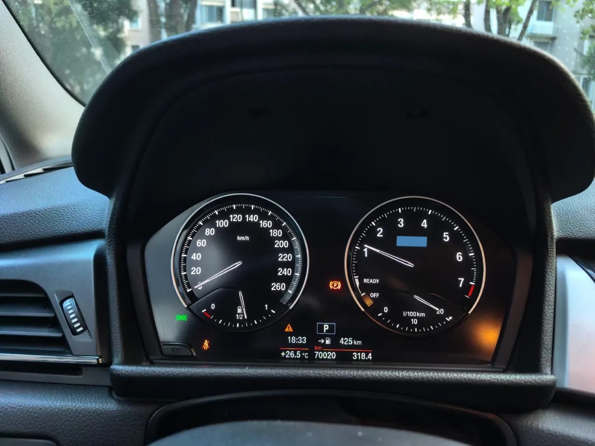 2019 BMW 2 Series SUV 1.5T 140HP L3 7DCT,autocango,china used car exporter,china ev exporter,chinese used car exporter,chinese used ev exporter