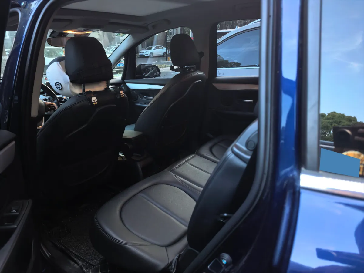 2019 BMW 2 Series SUV 1.5T 140HP L3 7DCT,autocango,china used car exporter,china ev exporter,chinese used car exporter,chinese used ev exporter