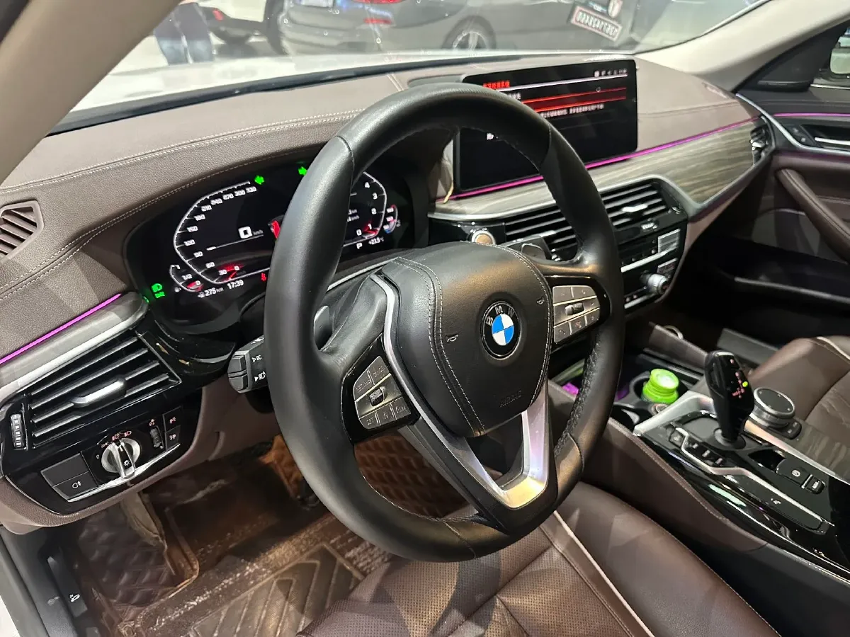 2021 BMW 5 Series 2.0T 252HP L4 8AT,autocango,china used car exporter,china ev exporter,chinese used car exporter,chinese used ev exporter