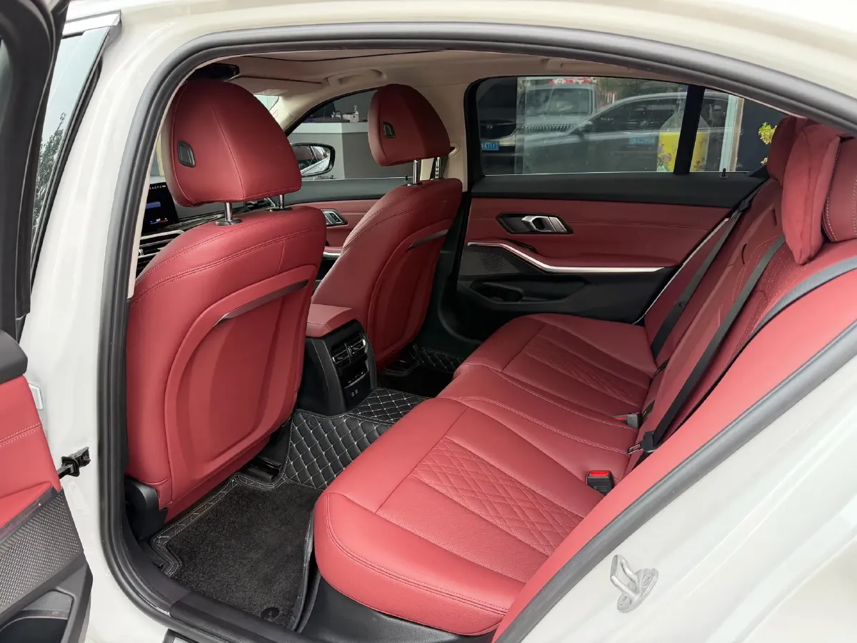 2024 BMW 3 Series 2.0T 184HP L4 8AT,autocango,china used car exporter,china ev exporter,chinese used car exporter,chinese used ev exporter