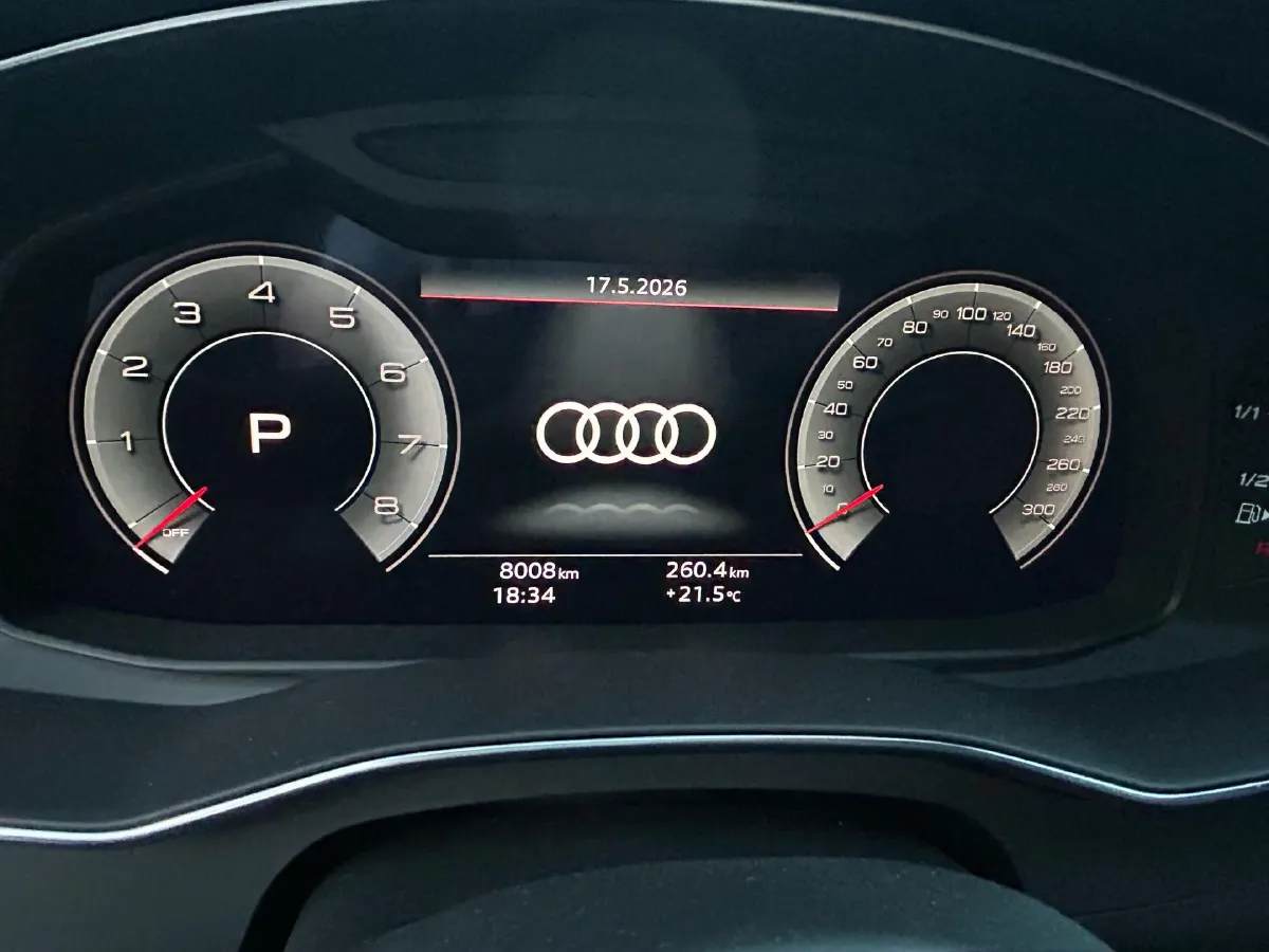 2022 Audi A7L 2.0T 245HP L4 7DCT,autocango,china used car exporter,china ev exporter,chinese used car exporter,chinese used ev exporter