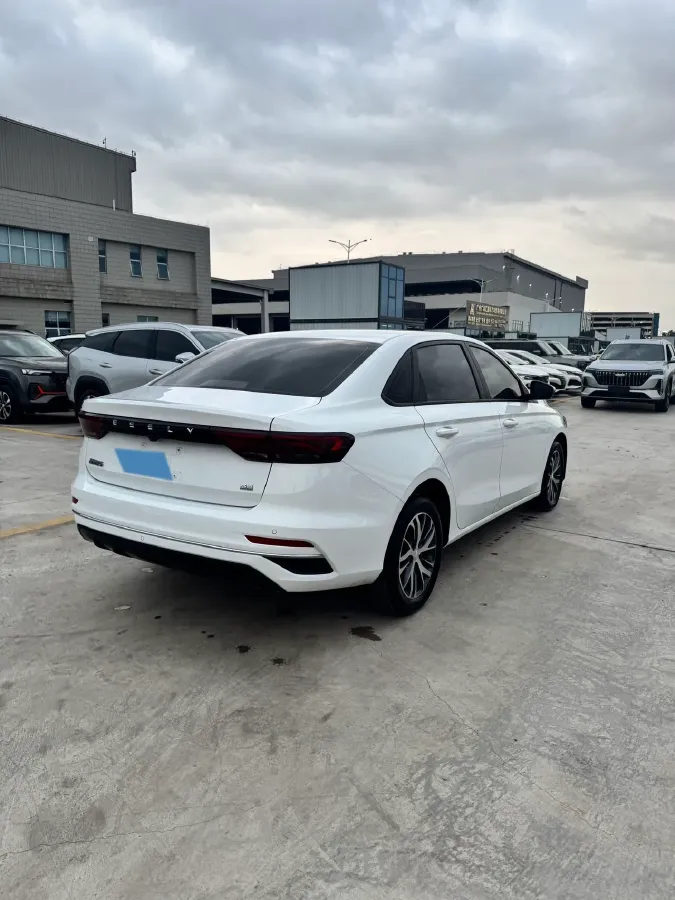 2025 Geely Emgrand 1.5L 127HP L4 5MT,autocango,china used car exporter,china ev exporter,chinese used car exporter,chinese used ev exporter