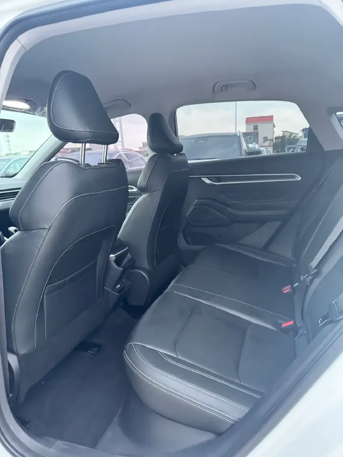 2025 Geely Emgrand 1.5L 127HP L4 5MT,autocango,china used car exporter,china ev exporter,chinese used car exporter,chinese used ev exporter