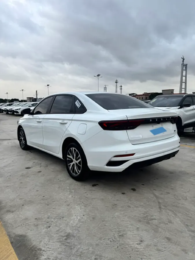 2025 Geely Emgrand 1.5L 127HP L4 5MT,autocango,china used car exporter,china ev exporter,chinese used car exporter,chinese used ev exporter