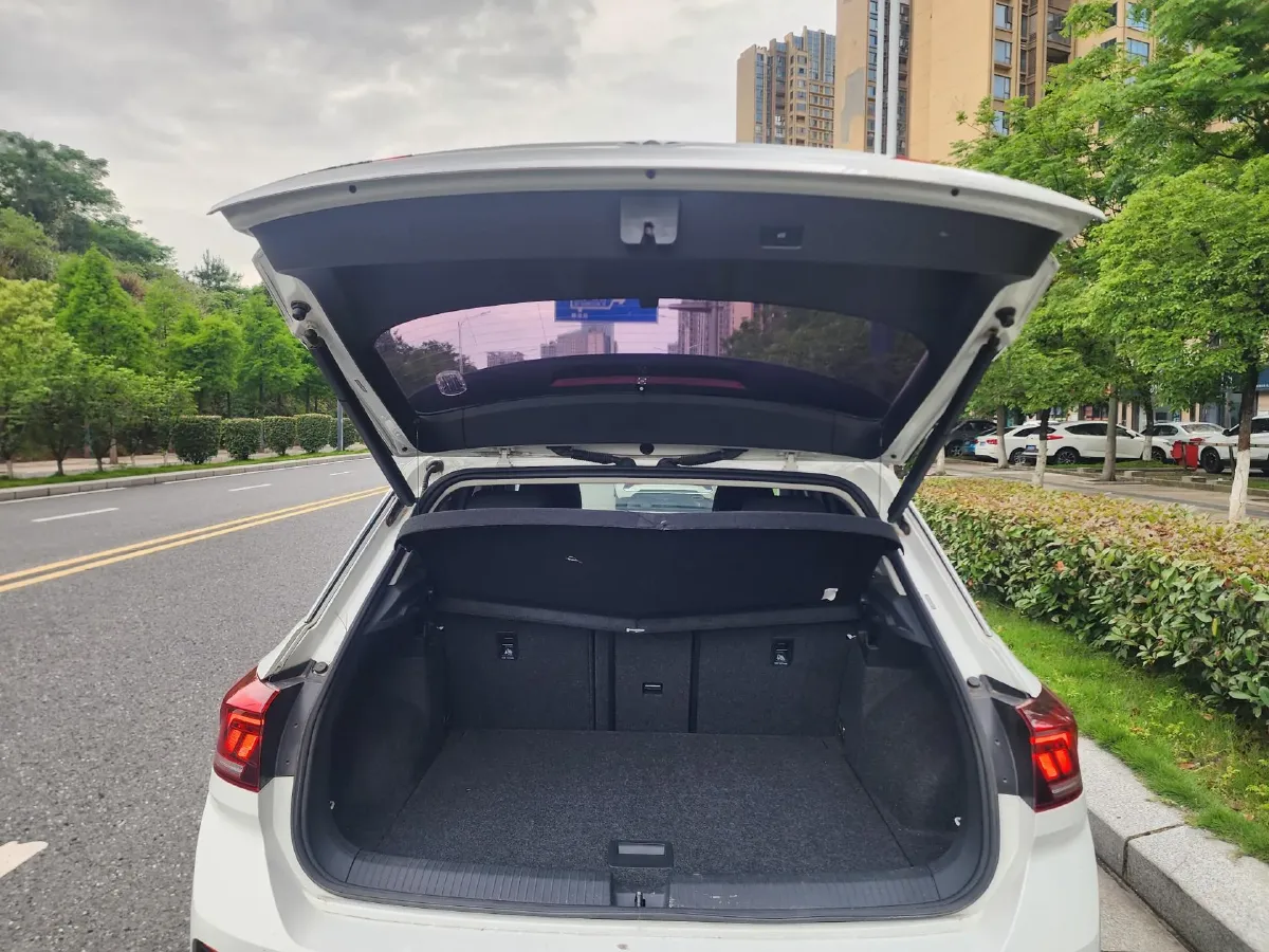 2019 Volkswagen T-Roc 1.4T 150HP L4 7DCT,autocango,china used car exporter,china ev exporter,chinese used car exporter,chinese used ev exporter