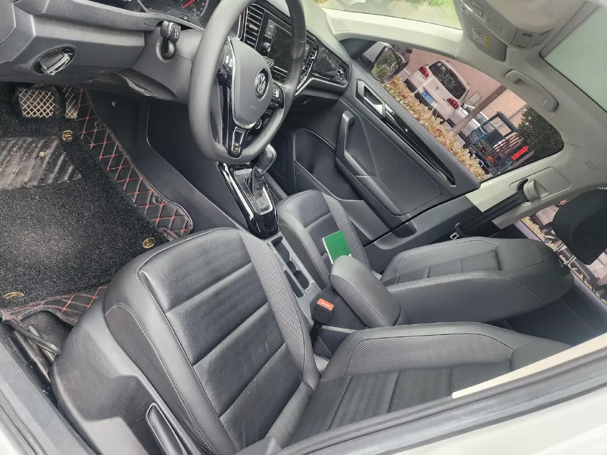 2019 Volkswagen T-Roc 1.4T 150HP L4 7DCT,autocango,china used car exporter,china ev exporter,chinese used car exporter,chinese used ev exporter
