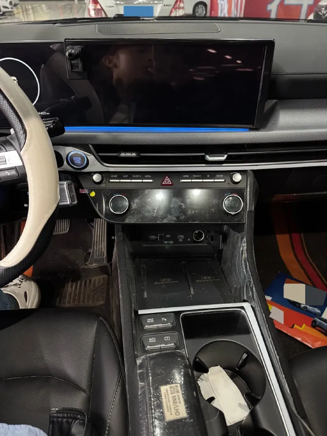2024 Hyundai Sonata 1.5T 170HP L4 8AT,autocango,china used car exporter,china ev exporter,chinese used car exporter,chinese used ev exporter