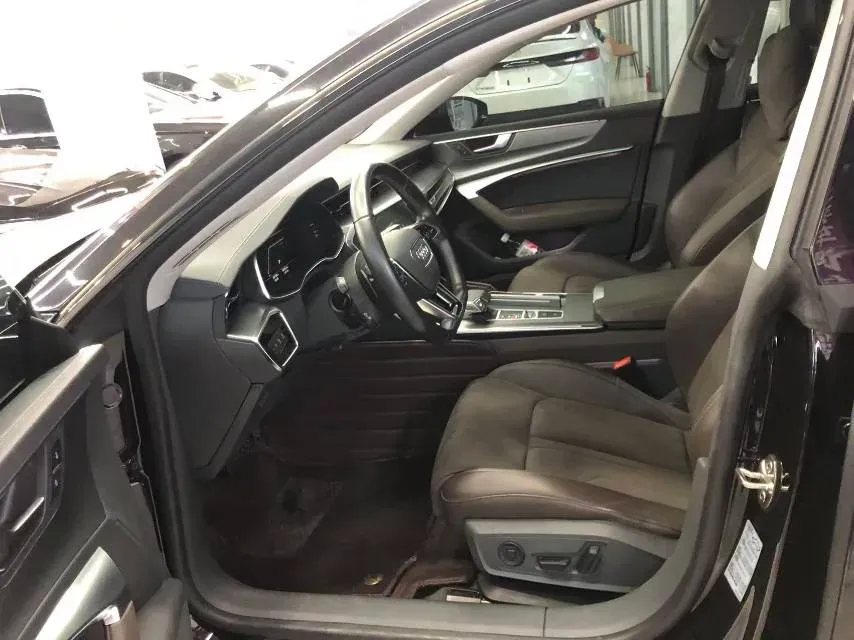 2024 Audi A7L 2.0T 245HP L4 7DCT,autocango,china used car exporter,china ev exporter,chinese used car exporter,chinese used ev exporter