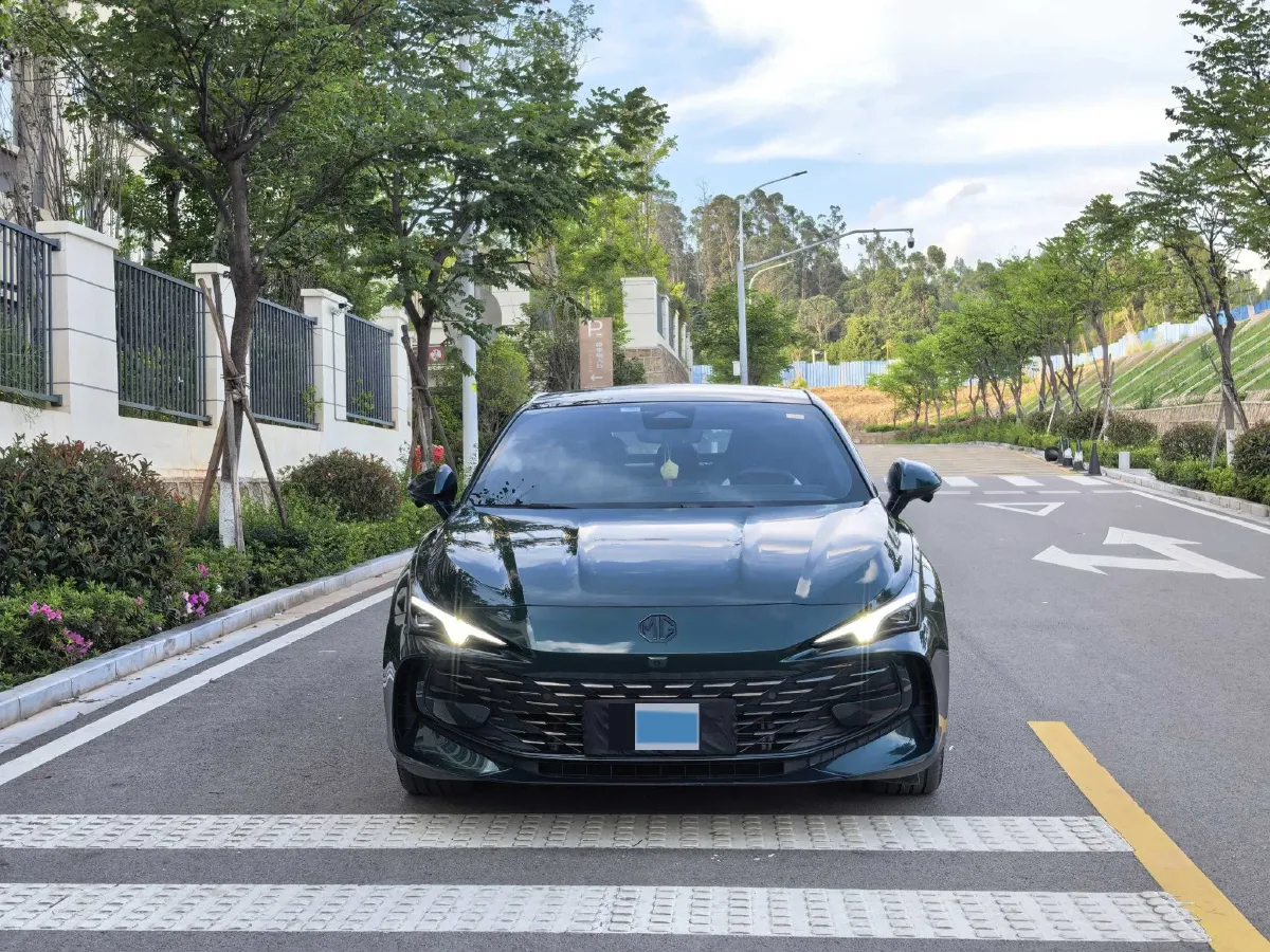2023 MG 7 1.5T 188HP L4 7DCT,autocango,china used car exporter,china ev exporter,chinese used car exporter,chinese used ev exporter