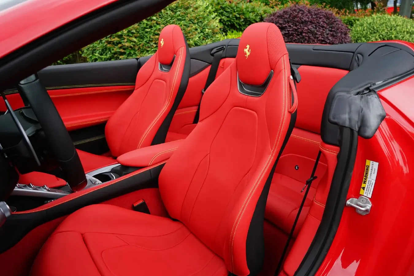 2021 Ferrari Portofino 3.9T 620HP V8 8DCT,autocango,china used car exporter,china ev exporter,chinese used car exporter,chinese used ev exporter
